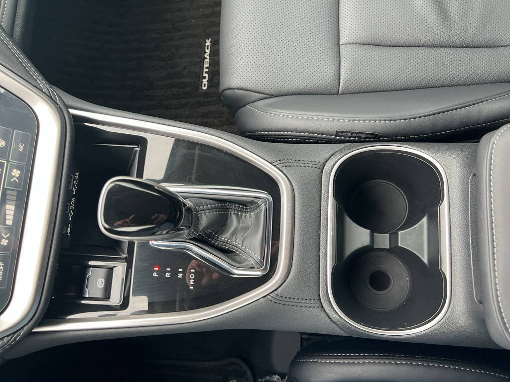 Used 2025 Subaru Outback Limited image 16