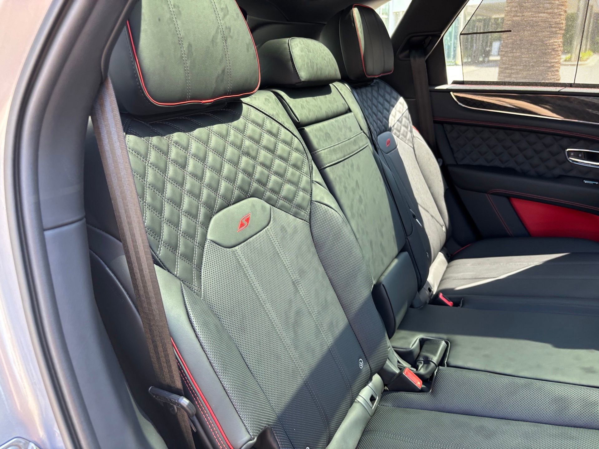 New 2025 Bentley Bentayga image 28