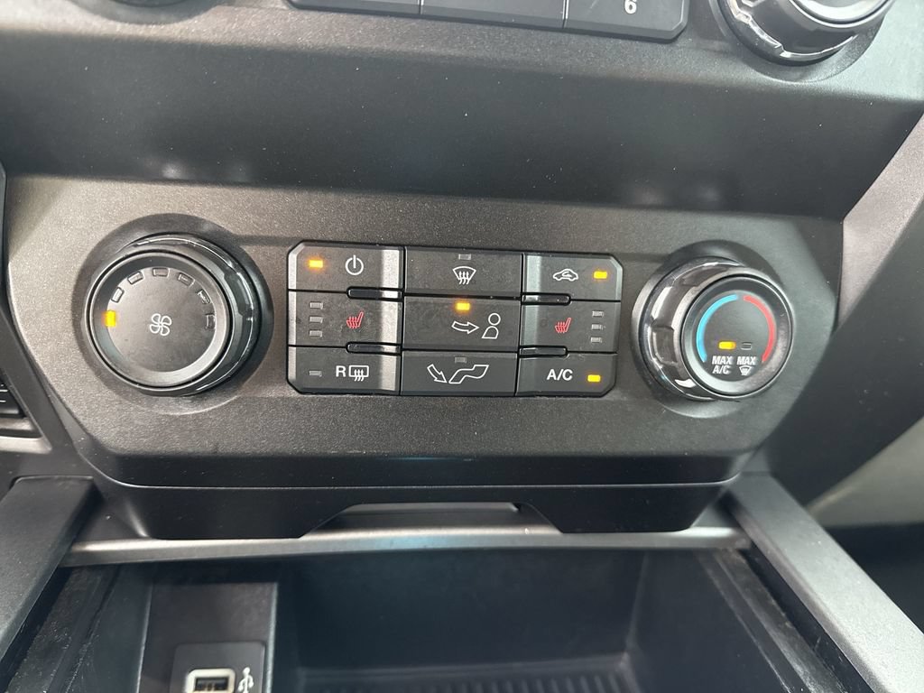Used 2020 Ford F150 XLT w/ Equipment Group 302A Luxury AWD/4WD image 29