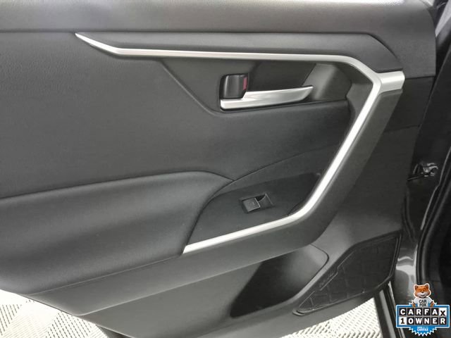 Used 2025 Toyota RAV4 XLE image 23
