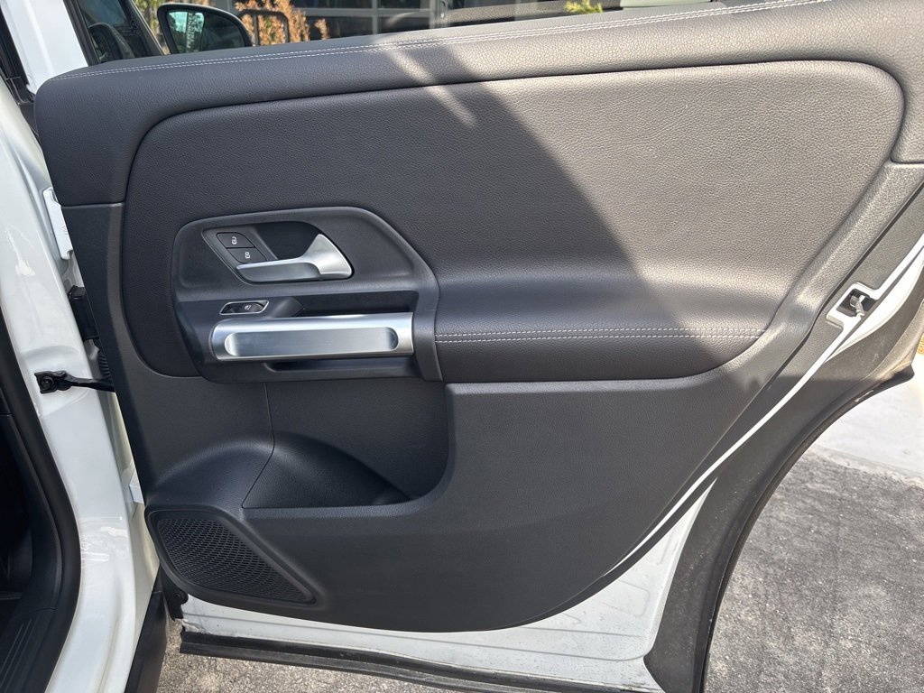 Used 2024 Mercedes-Benz GLB 250 image 19