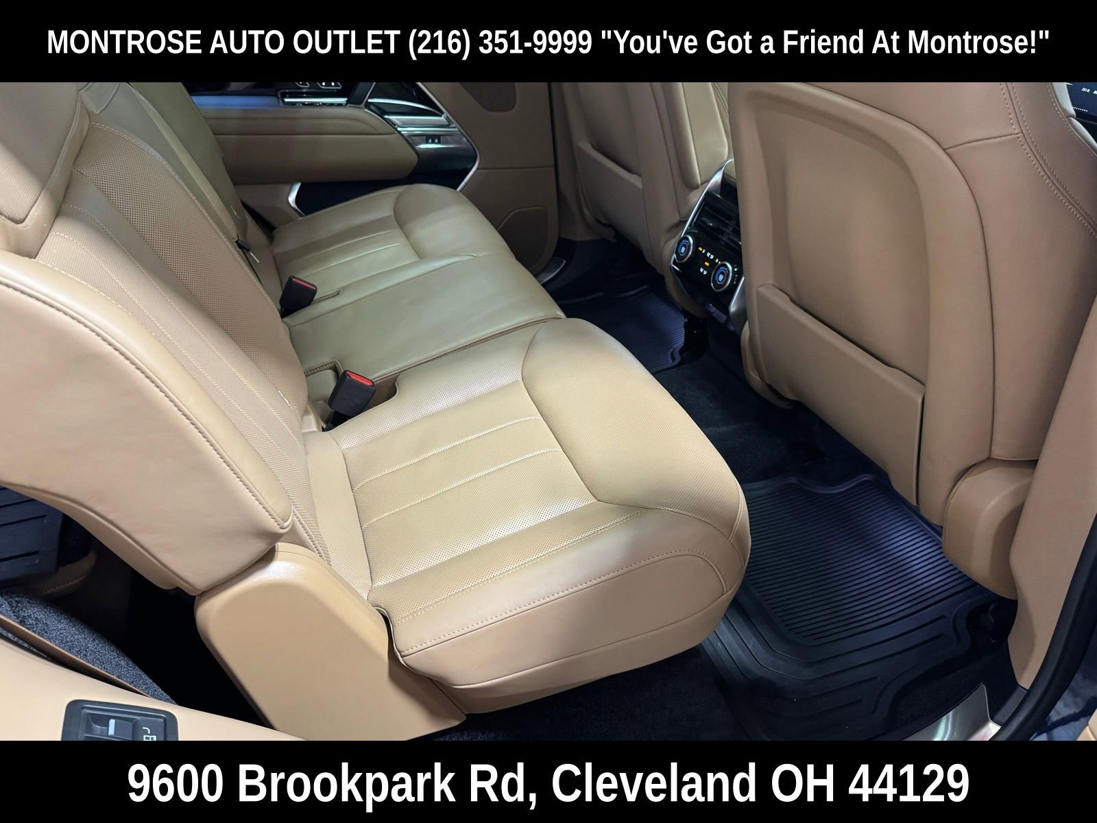 Used 2023 Land Rover Range Rover Long Wheelbase SE image 47