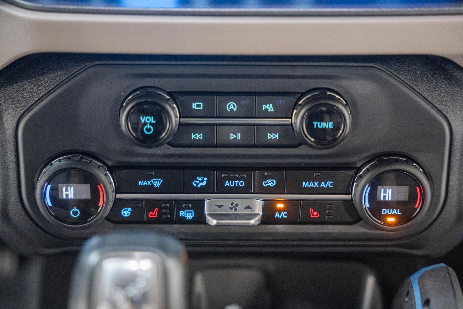 Used 2024 Ford Bronco Wildtrak AWD/4WD image 22