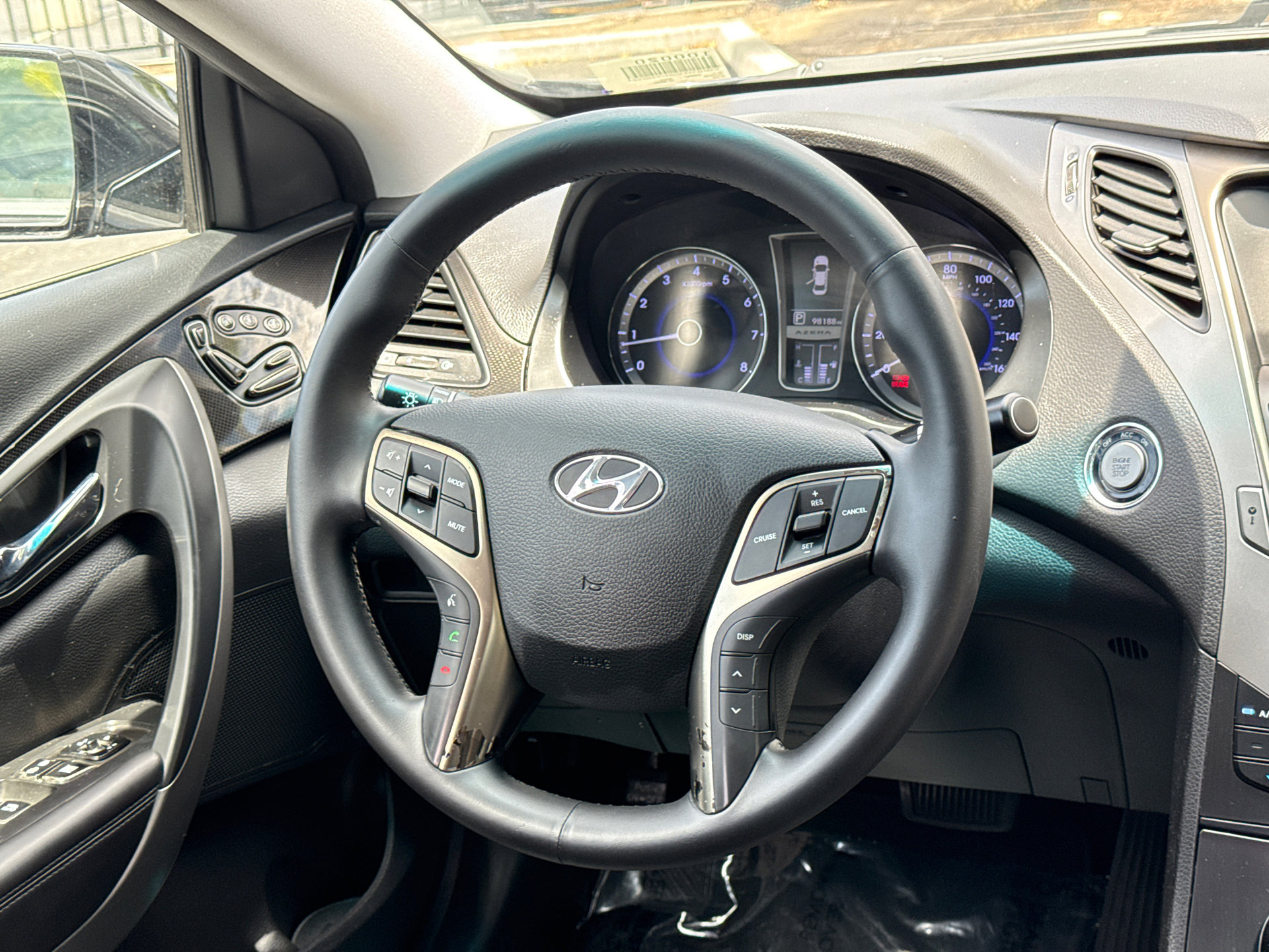 Used 2013 Hyundai Azera w/ Technology Pkg FWD image 19