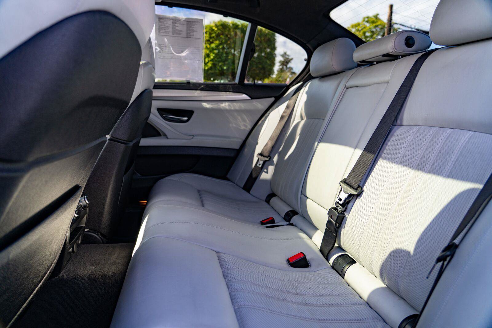 Used 2014 BMW M5 RWD image 23