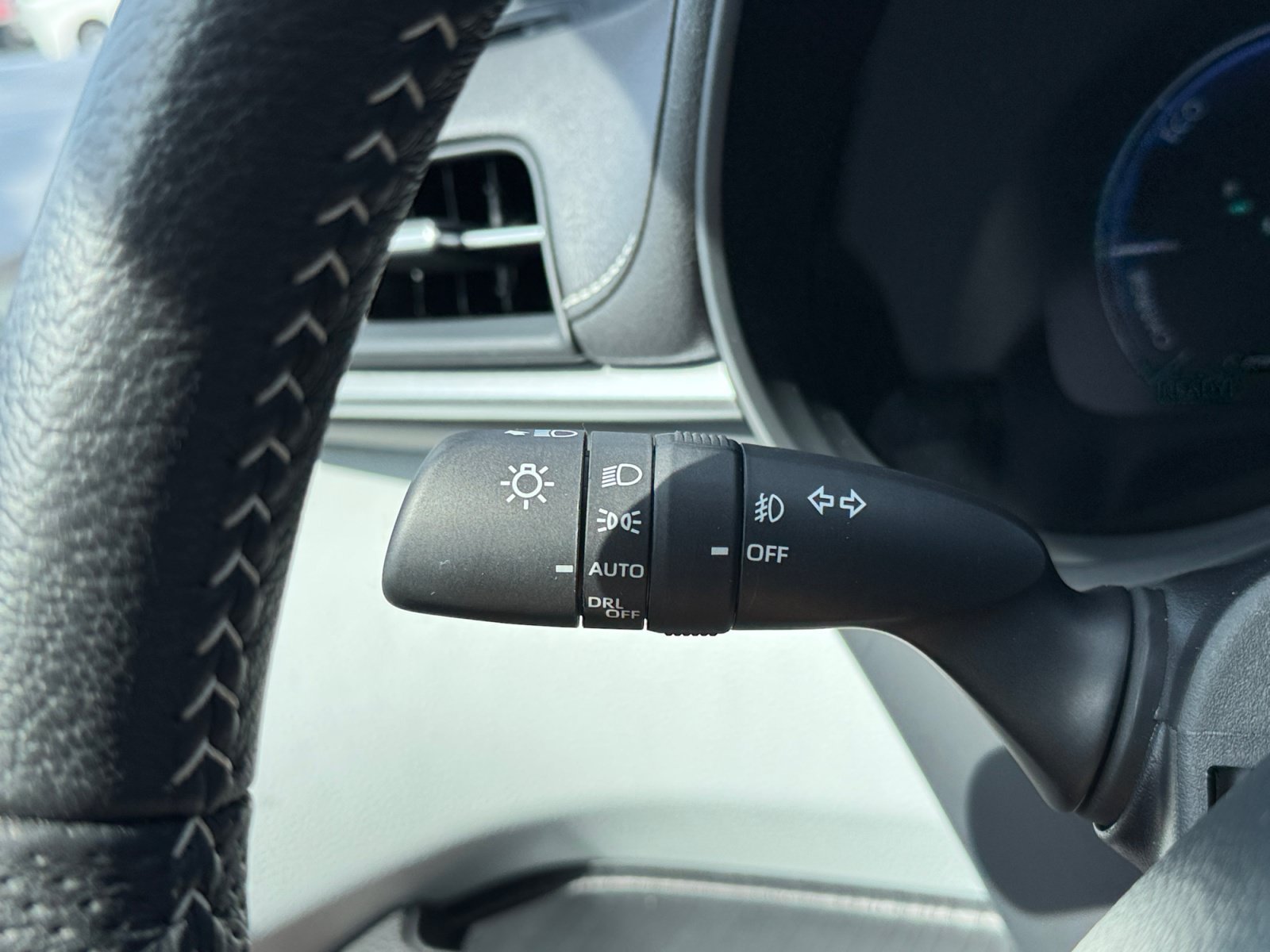 Used 2025 Toyota Sienna XSE AWD/4WD image 22