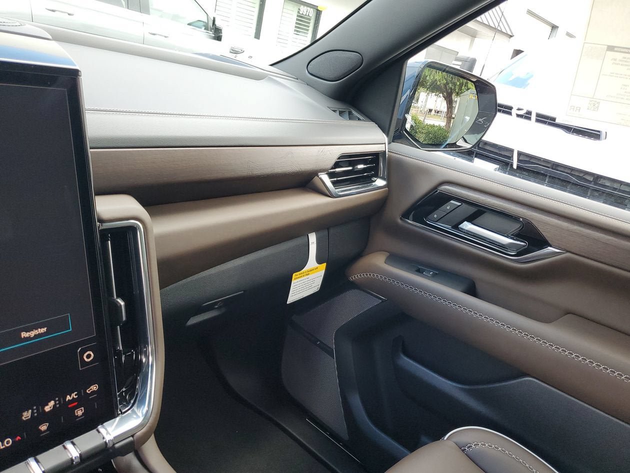 New 2026 GMC Yukon XL Denali Ultimate AWD/4WD image 25