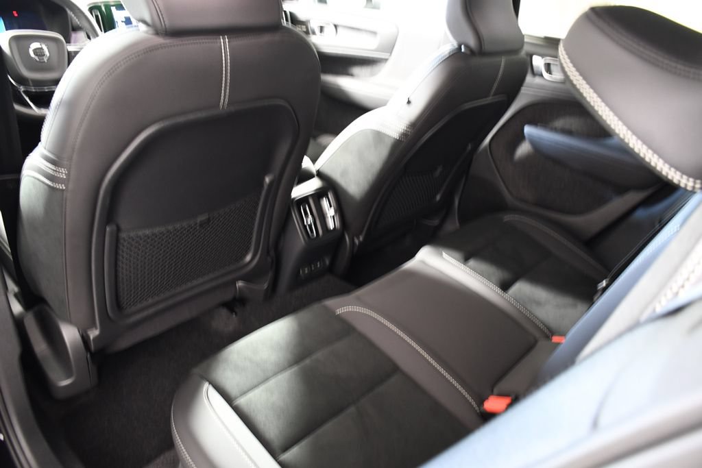 Used 2024 Volvo C40 P8 Recharge Ultimate w/ Protection Package Premier AWD/4WD image 27