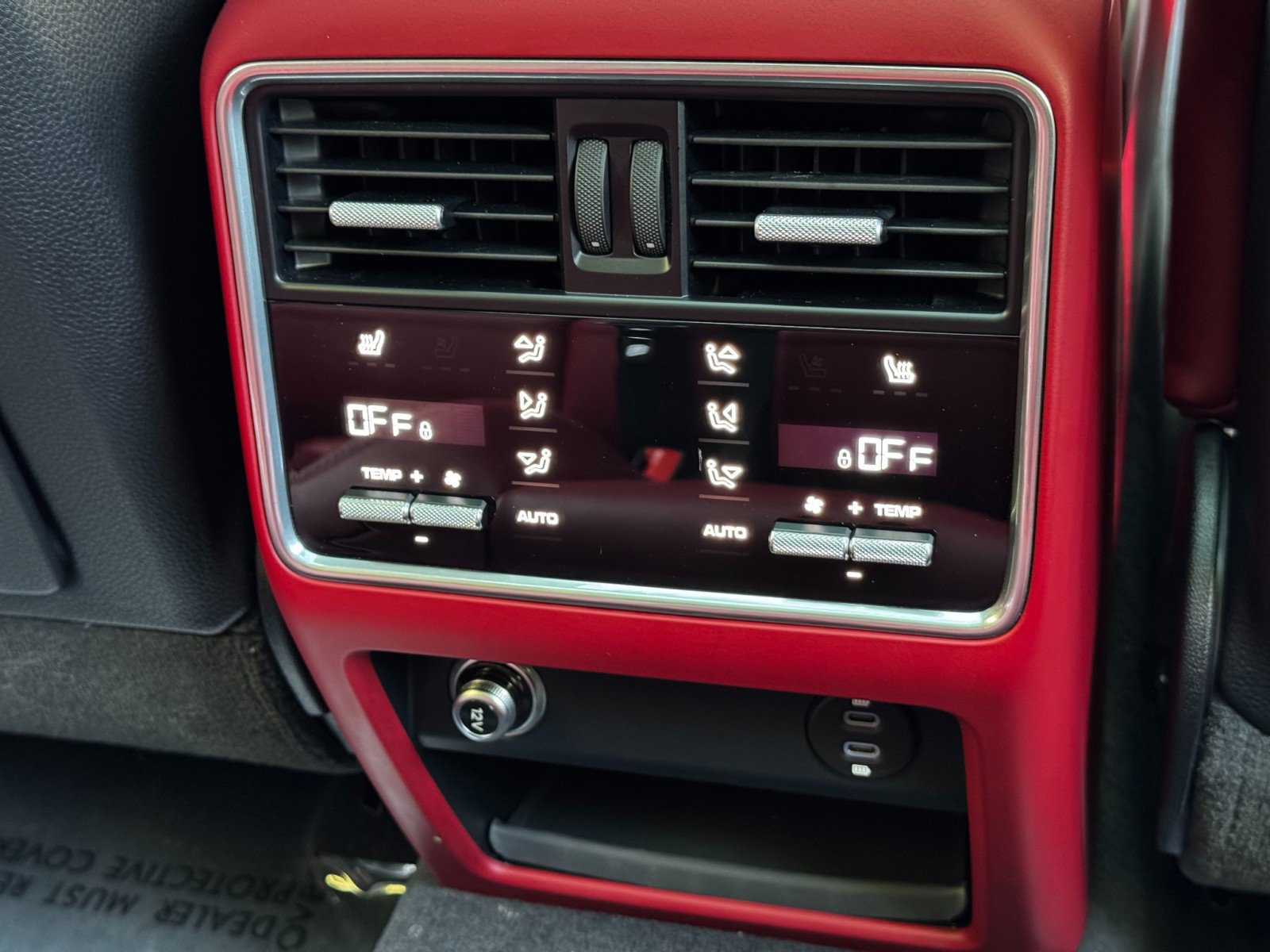 Used 2022 Porsche Cayenne Turbo S w/ Assistance Package image 37