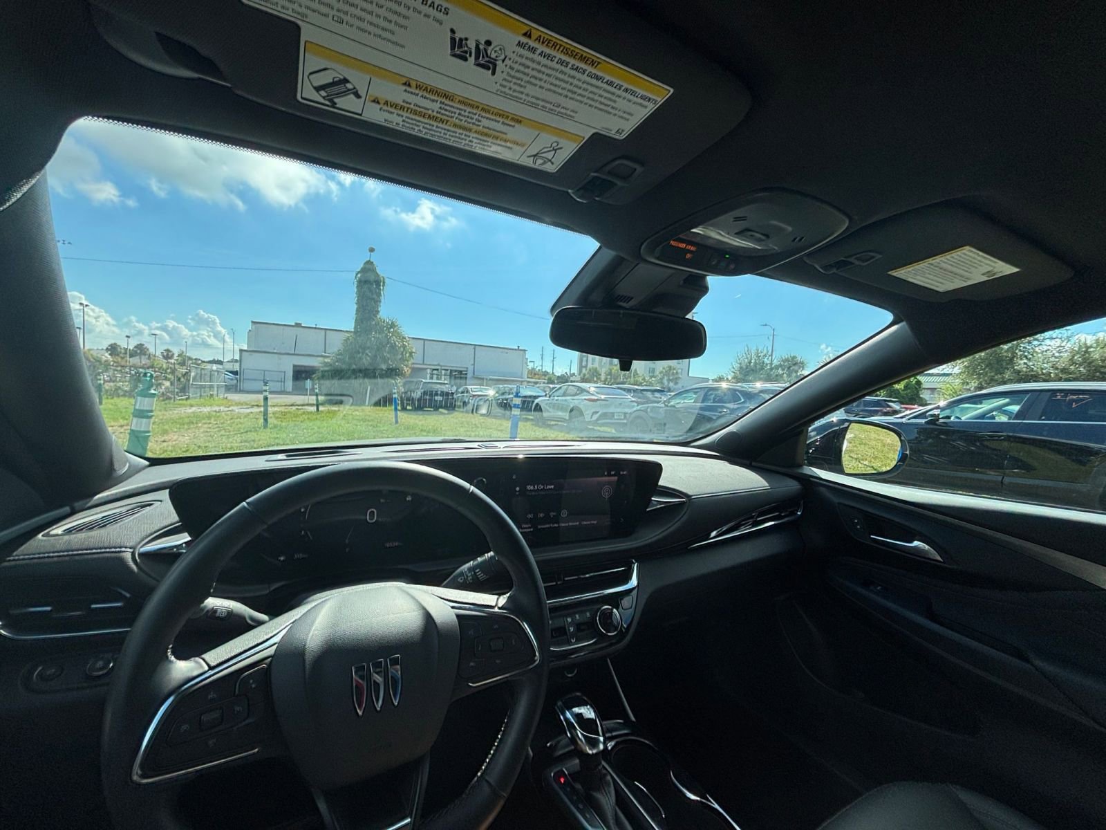 Used 2025 Buick Envista Sport Touring image 33