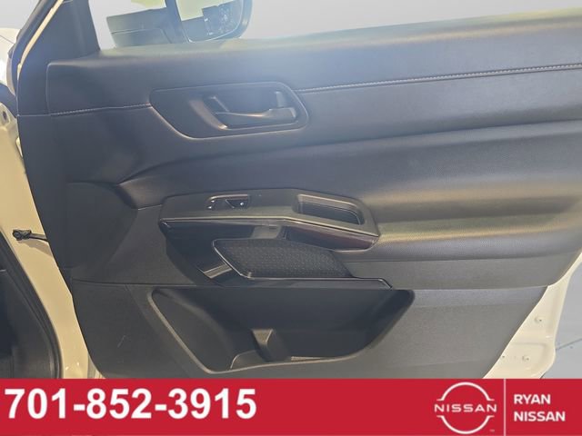 Certified 2025 Nissan Pathfinder SV AWD/4WD image 37