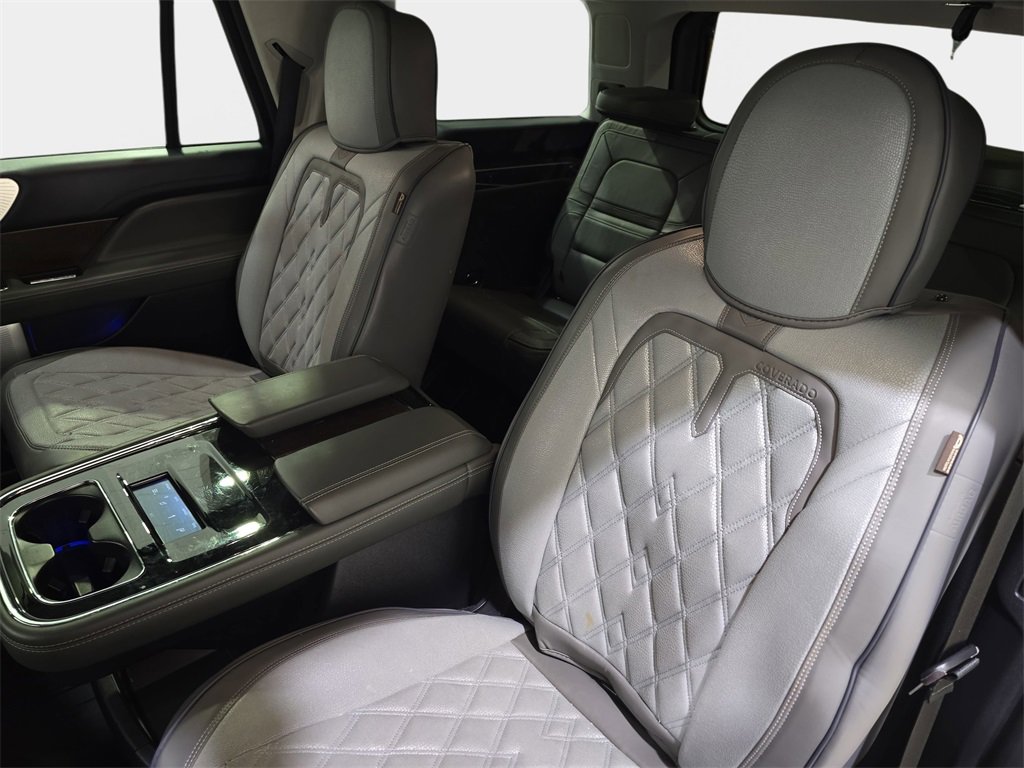 Used 2022 Lincoln Navigator Black Label image 14