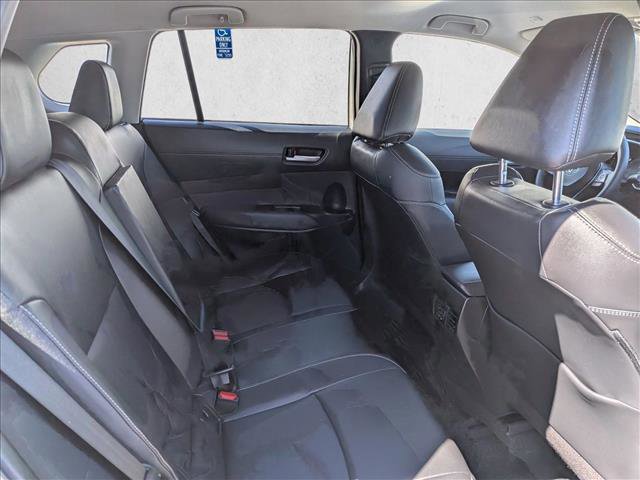 Used 2024 Toyota Corolla Cross XLE FWD image 18