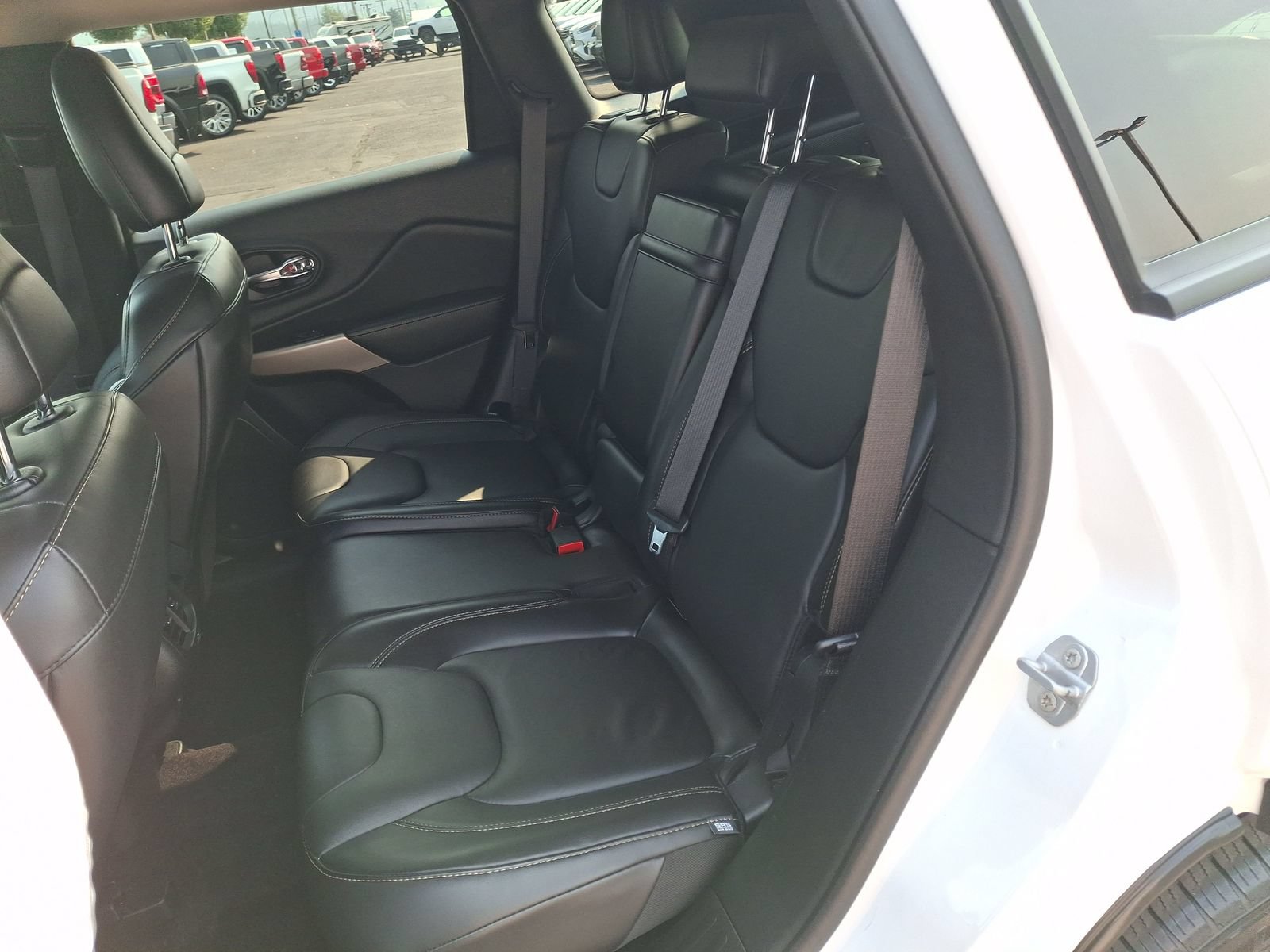 Certified 2018 Jeep Cherokee Limited w/ Technology Group AWD/4WD image 22