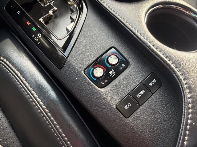 Used 2018 Toyota Avalon Limited w/ All Weather Liner Package FWD image 38