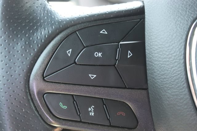 Used 2022 Dodge Challenger SXT w/ Plus Package RWD image 17