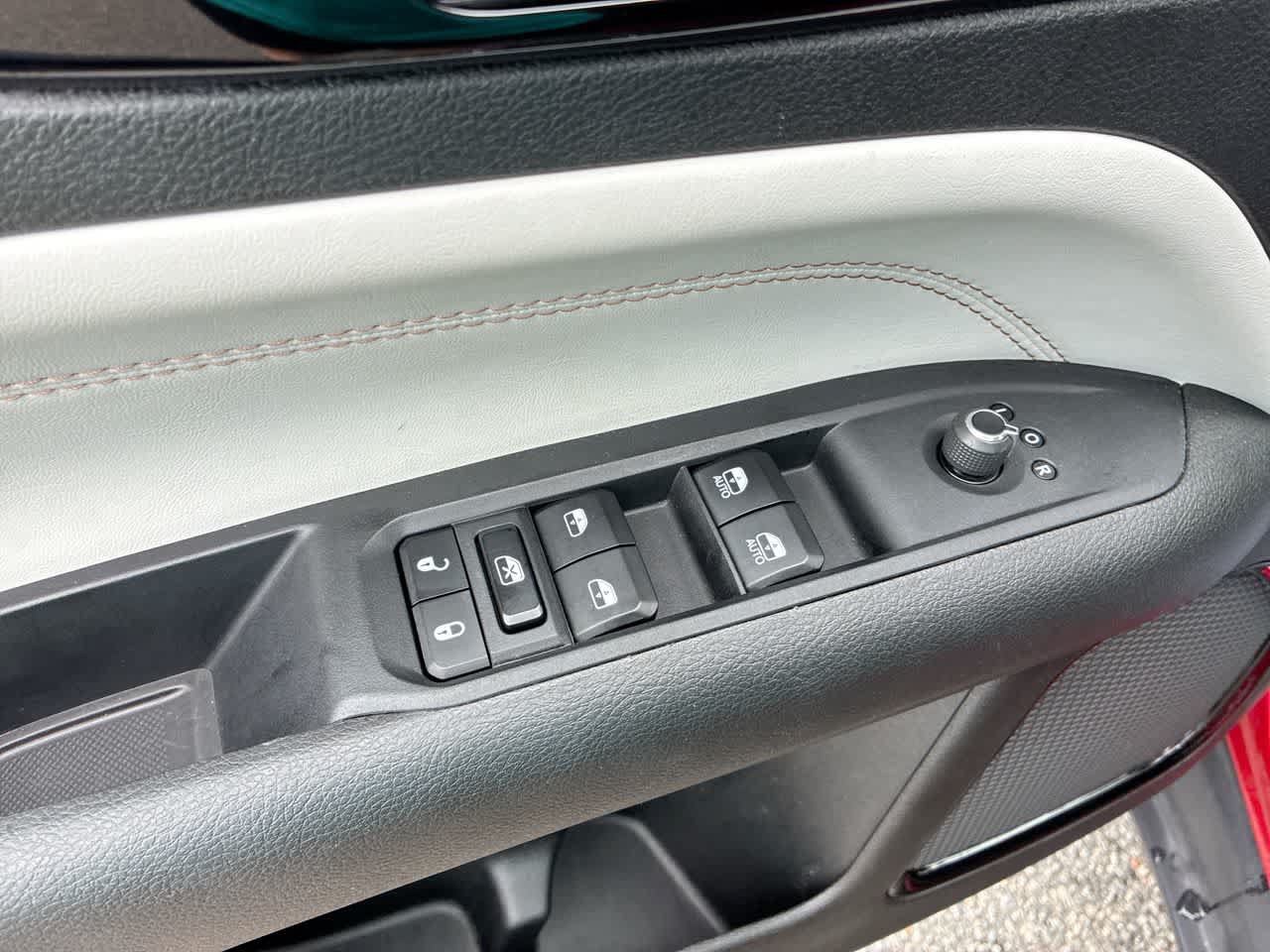Used 2025 Jeep Compass Limited AWD/4WD image 22