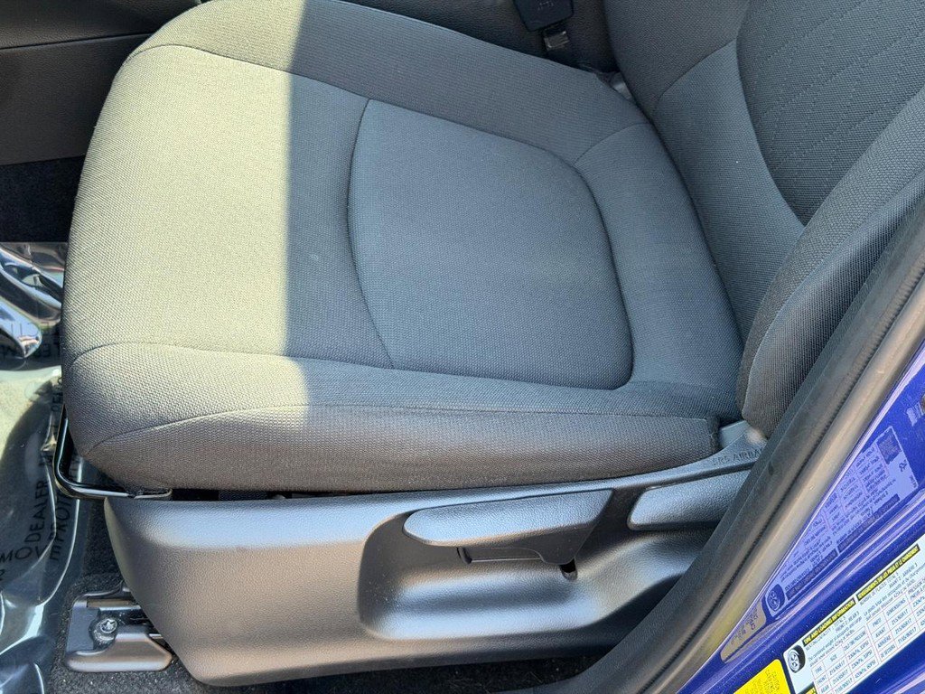 Used 2023 Toyota Corolla Cross LE w/ Moonroof Package image 22