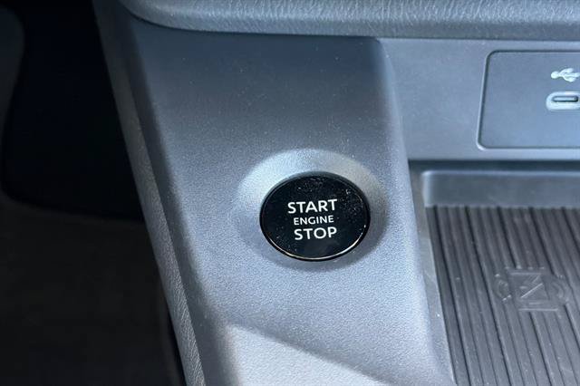 New 2027 Nissan Sentra SR w/ Floor Mat Package FWD image 23