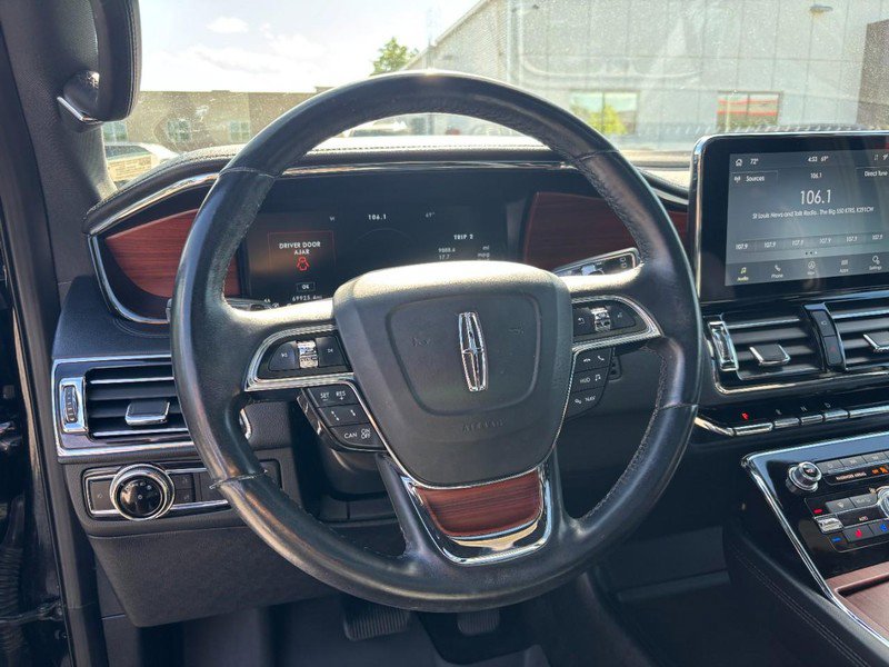 Certified 2021 Lincoln Navigator L Reserve AWD/4WD image 17