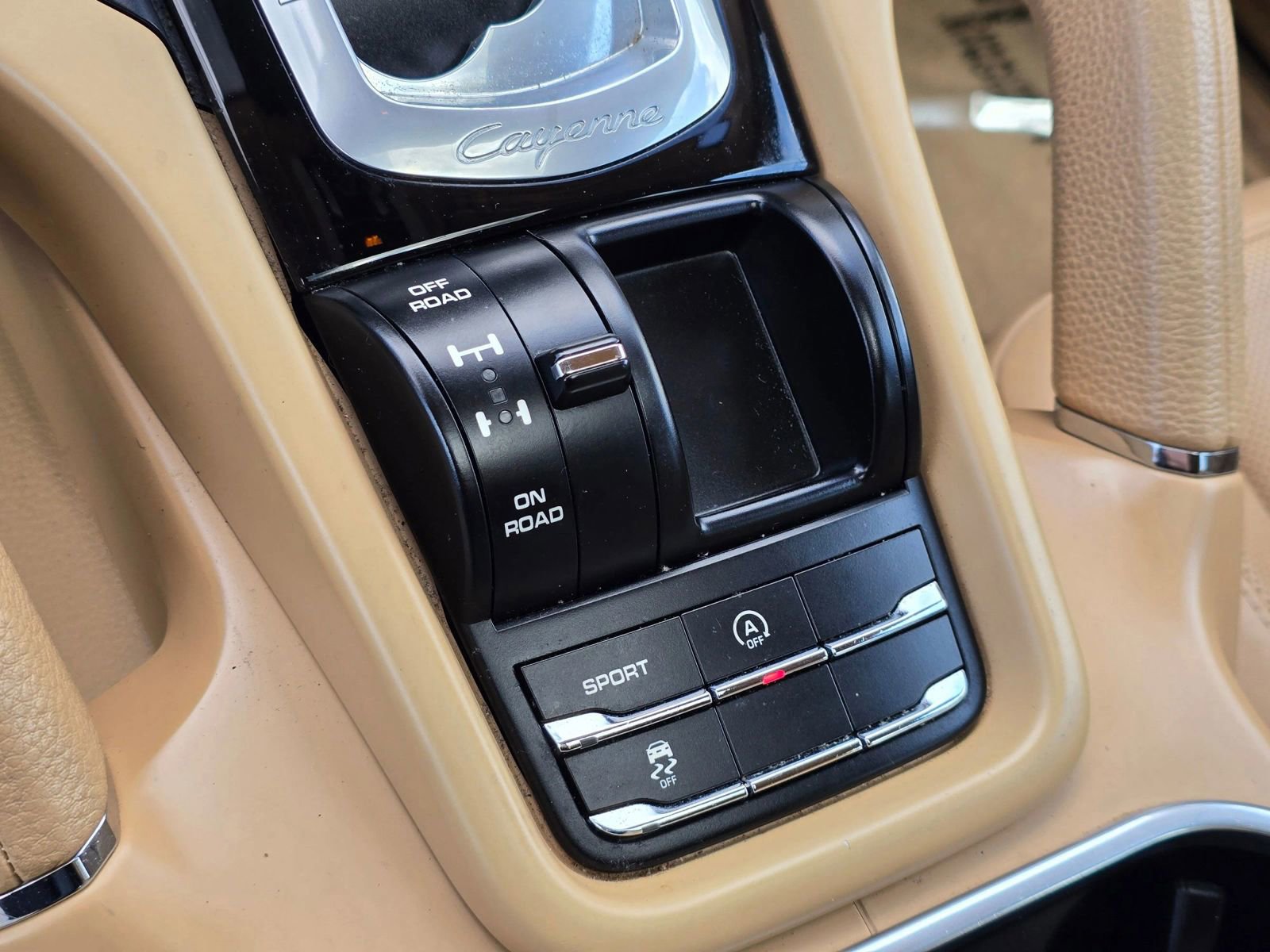 Used 2014 Porsche Cayenne AWD/4WD image 39
