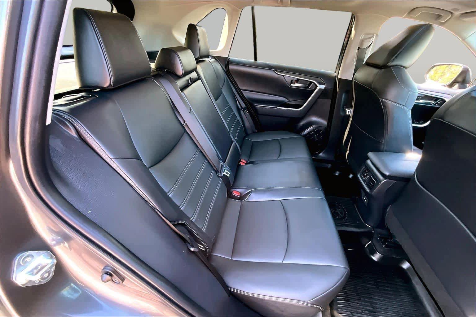 Used 2023 Toyota RAV4 XLE Premium AWD/4WD image 19