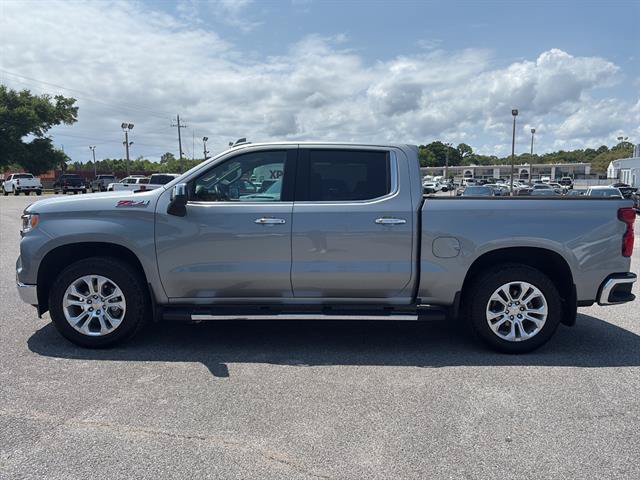 Used 2024 Chevrolet Silverado 1500 LTZ AWD/4WD image 3