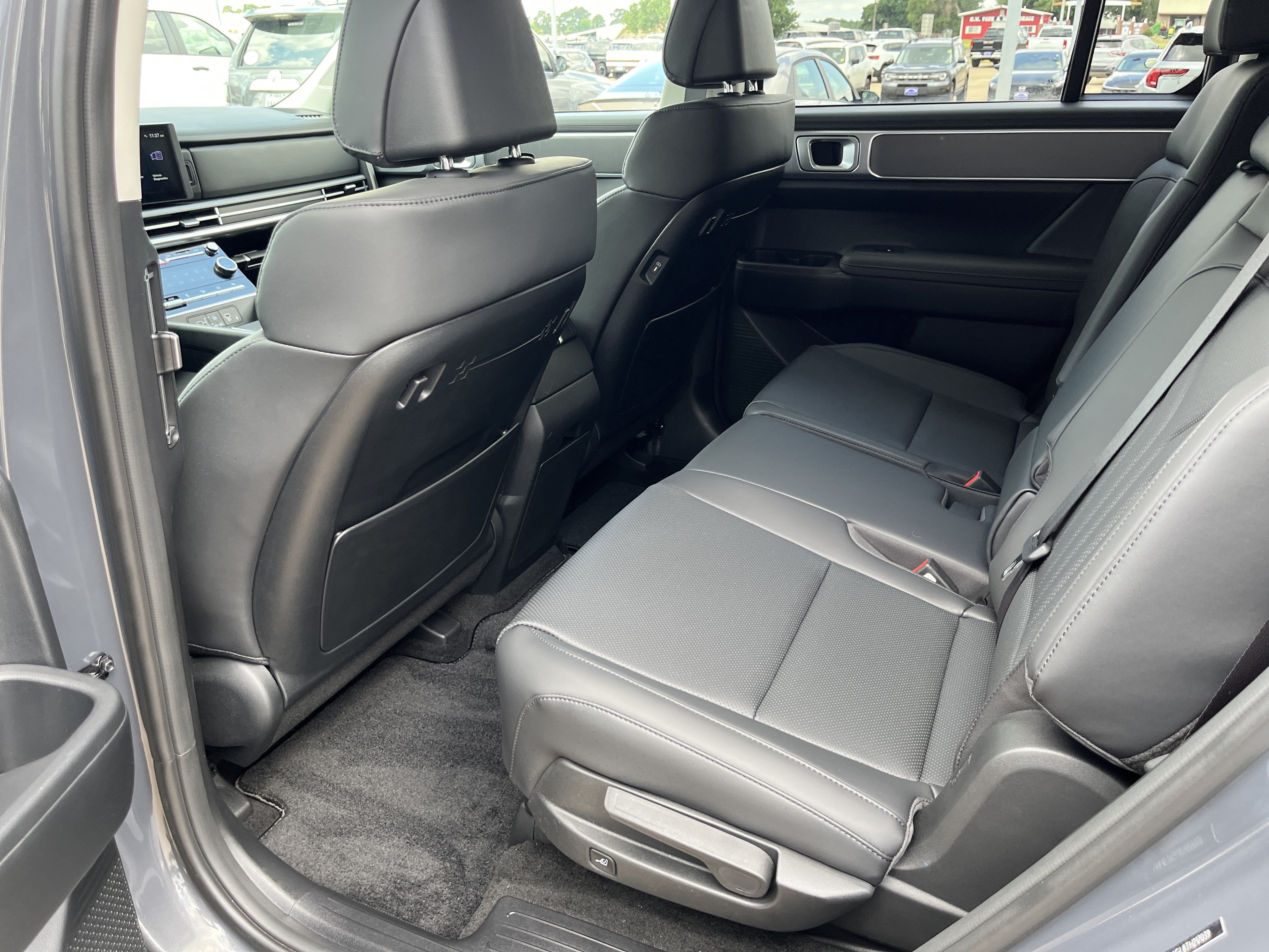 Used 2026 Hyundai Santa Fe SEL FWD image 10