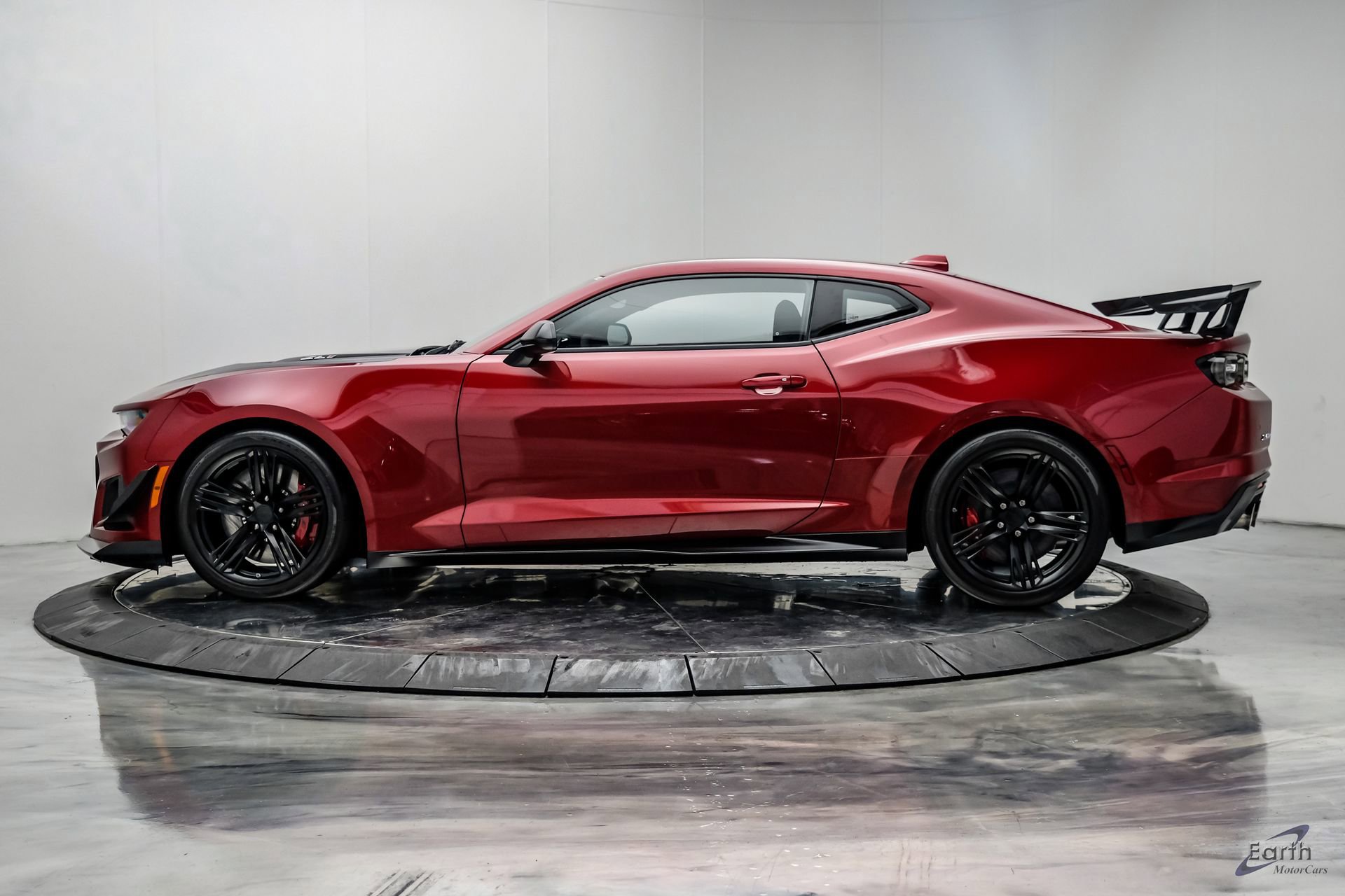 Used 2023 Chevrolet Camaro ZL1 RWD image 8