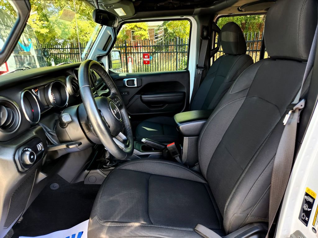 Used 2023 Jeep Wrangler Willys image 16