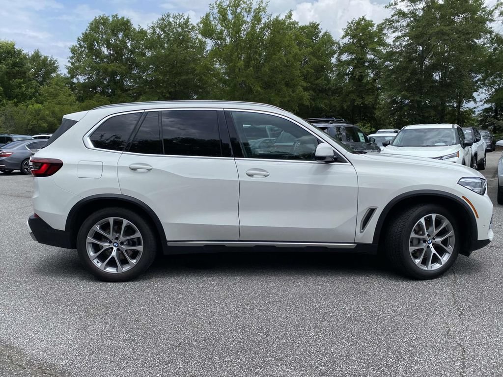 Used 2023 BMW X5 xDrive40i AWD/4WD image 2