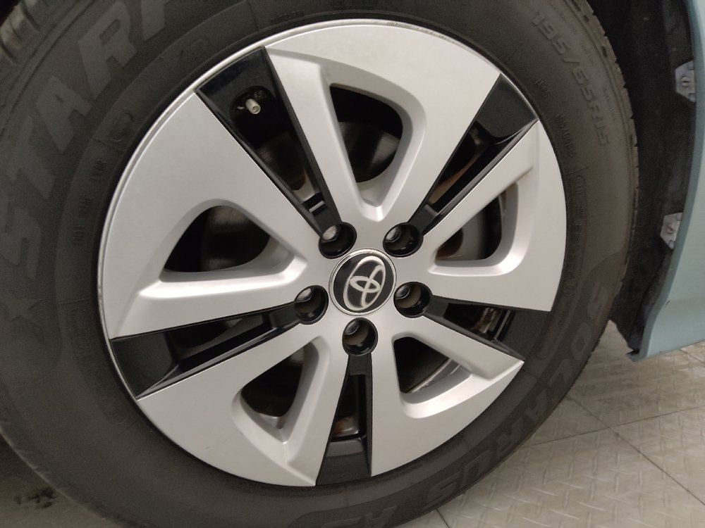 Used 2017 Toyota Prius Two w/ Prius Two Safety Plus Package FWD image 31