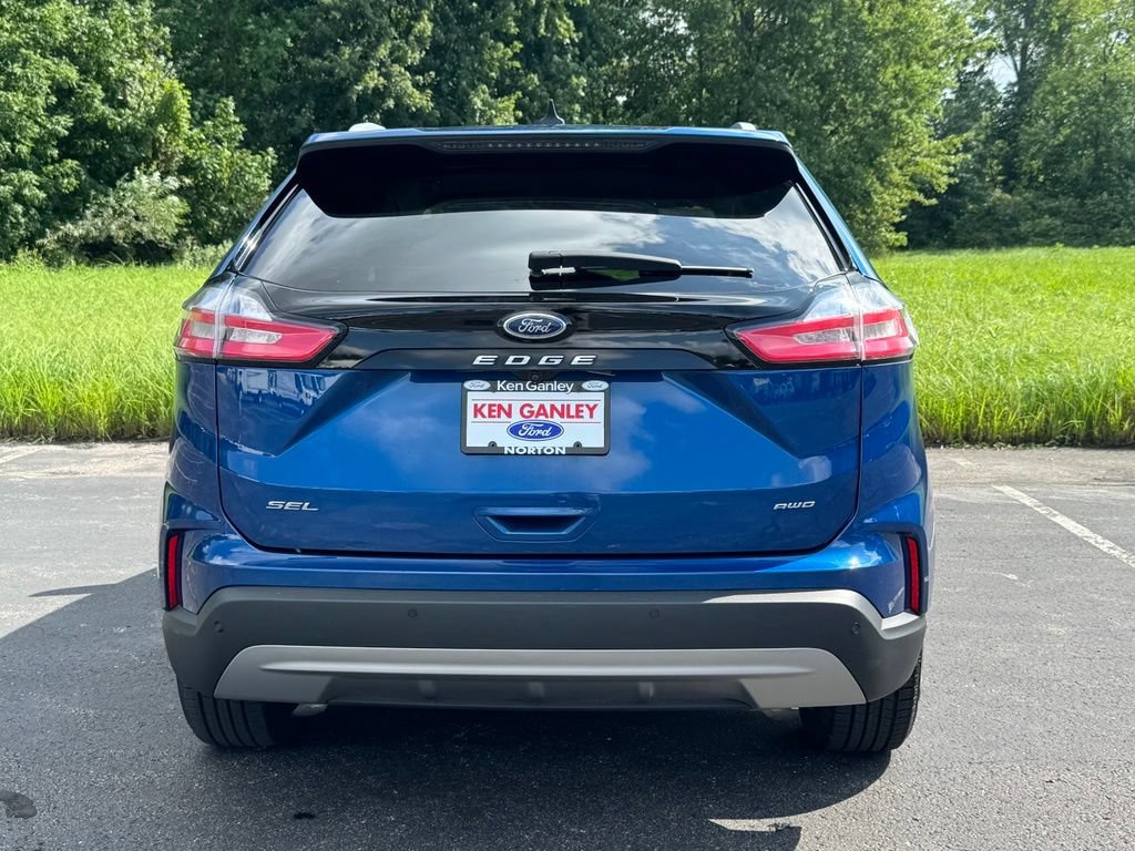 Certified 2022 Ford Edge SEL w/ Convenience Package AWD/4WD image 9