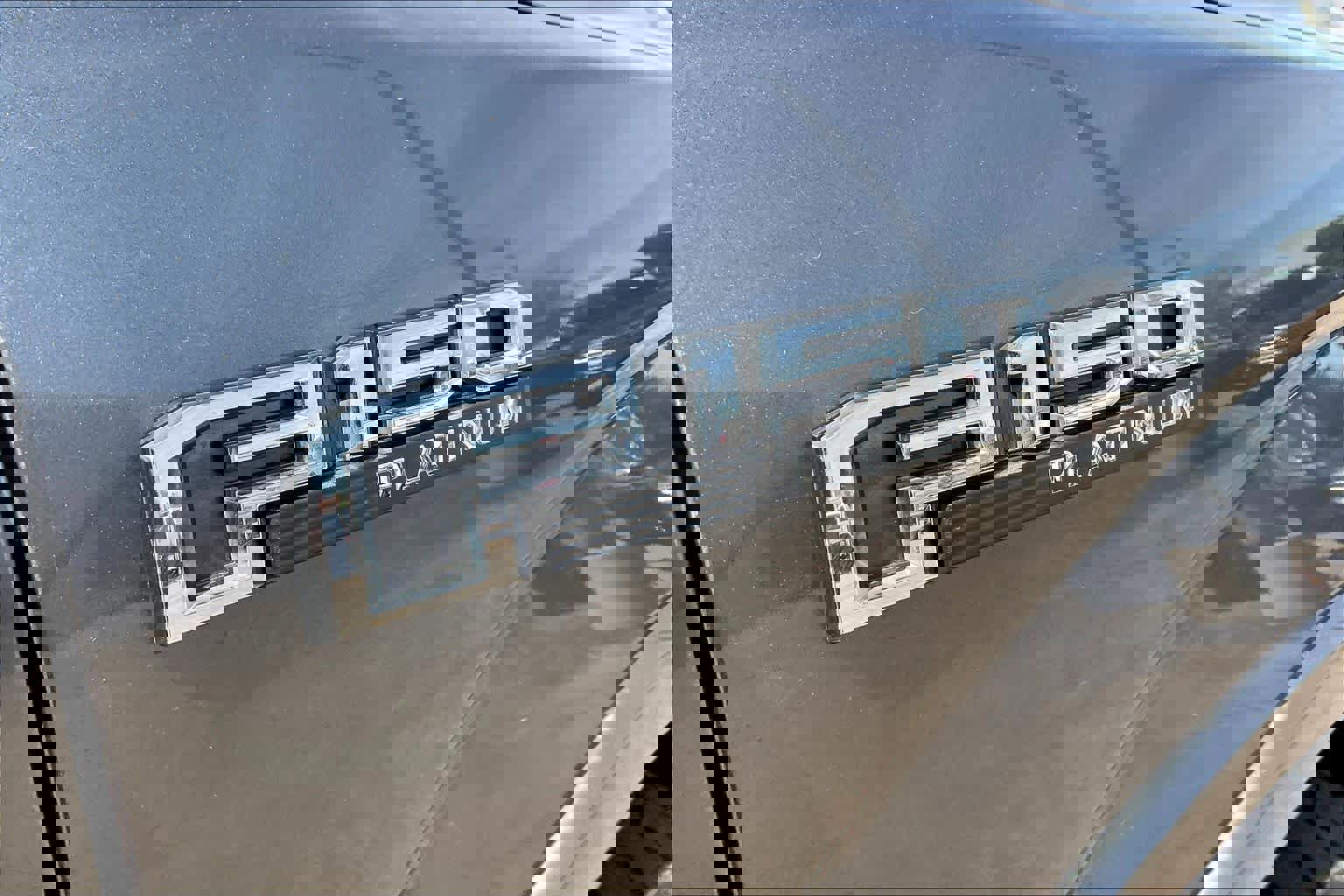 Used 2018 Ford F150 Platinum w/ Equipment Group 701A Luxury image 10