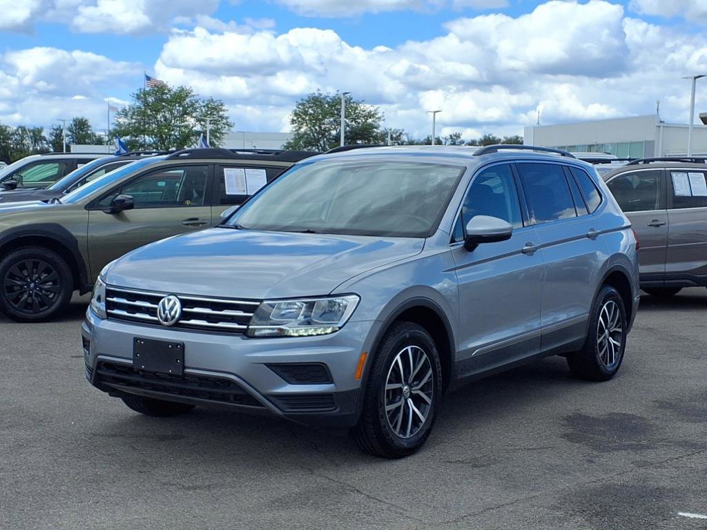 Used 2020 Volkswagen Tiguan SE image 2