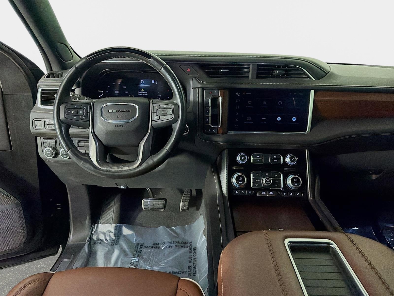 Certified 2023 GMC Yukon Denali Ultimate AWD/4WD image 24