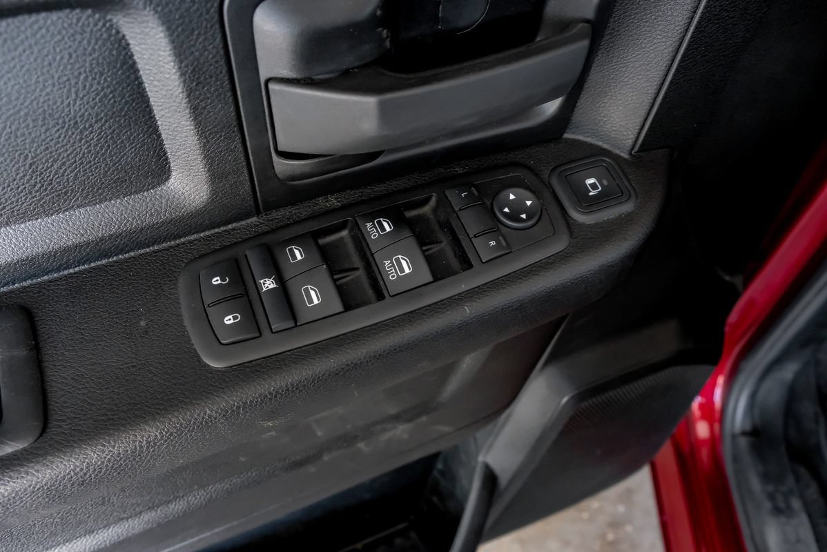 Used 2024 RAM 3500 Tradesman w/ Chrome Appearance Group AWD/4WD image 45