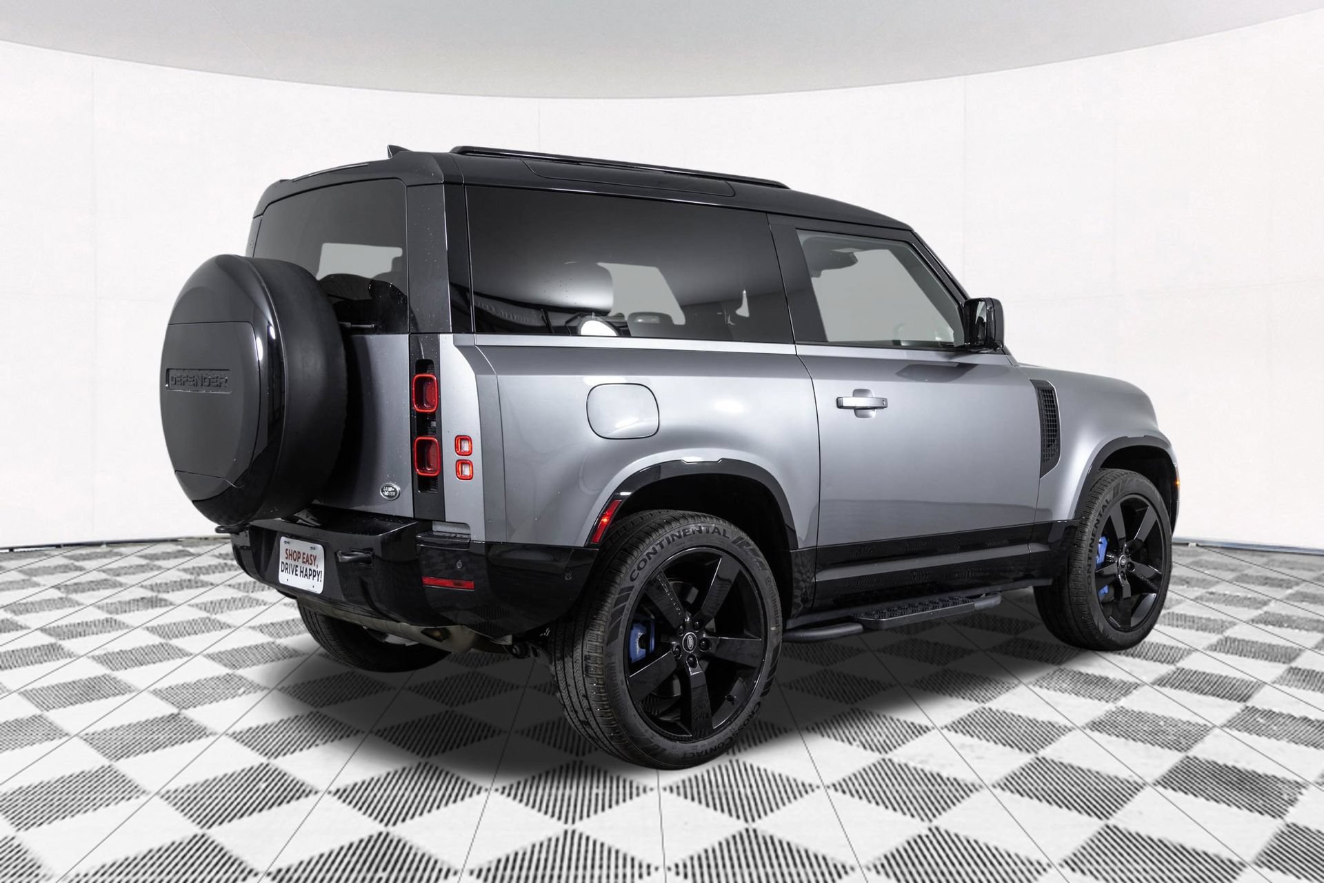 Used 2023 Land Rover Defender 90 X-Dynamic SE AWD/4WD image 18