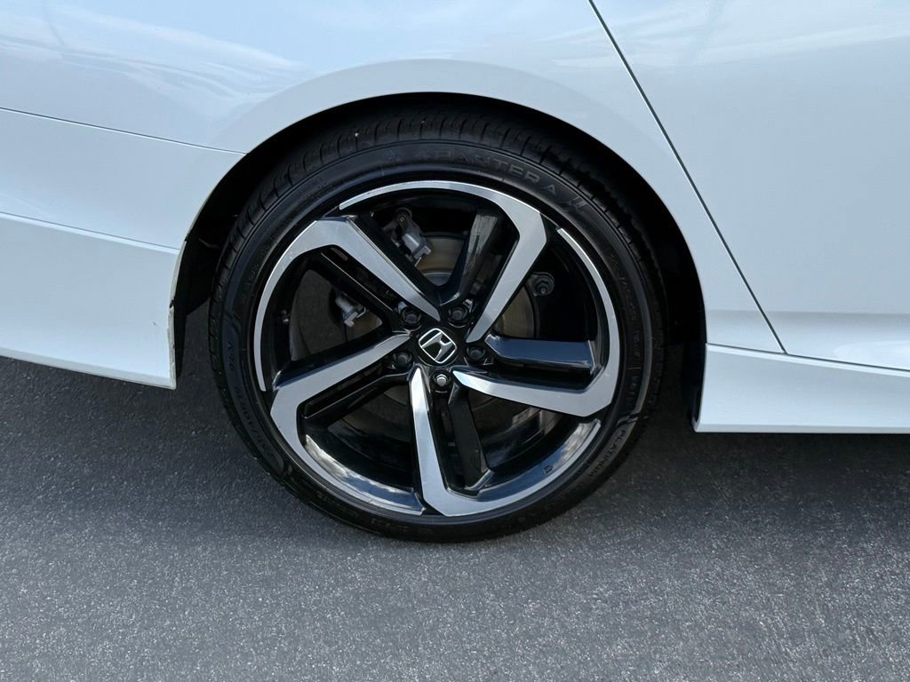 Used 2019 Honda Accord Sport image 14