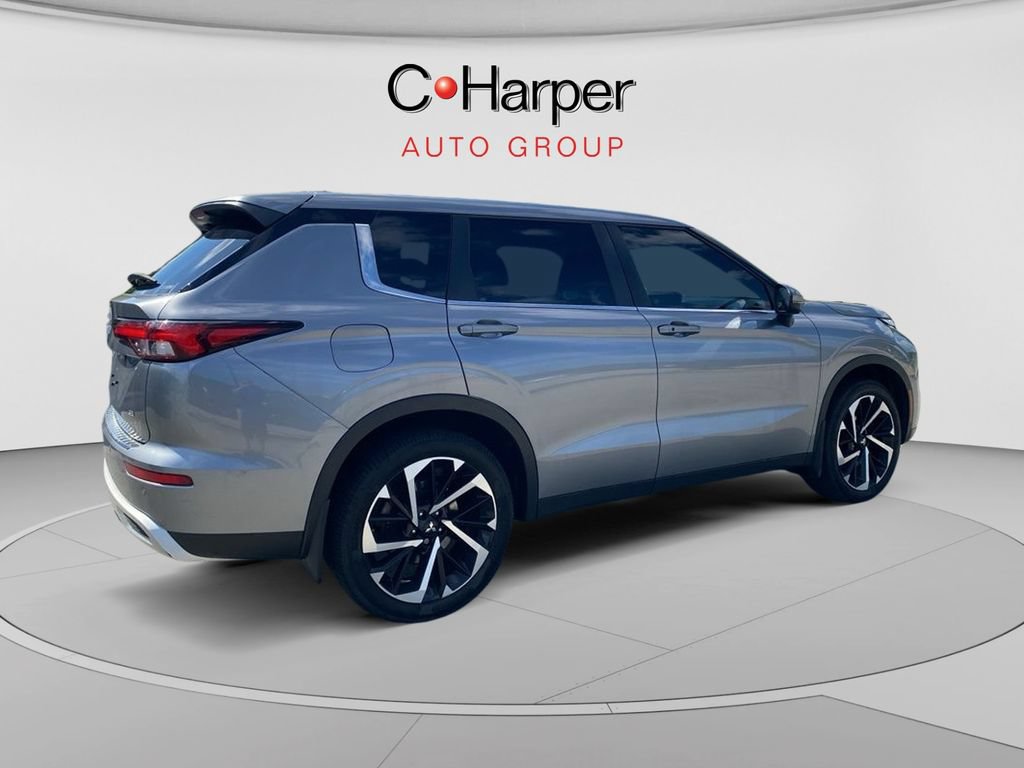 Used 2023 Mitsubishi Outlander SE AWD/4WD image 2