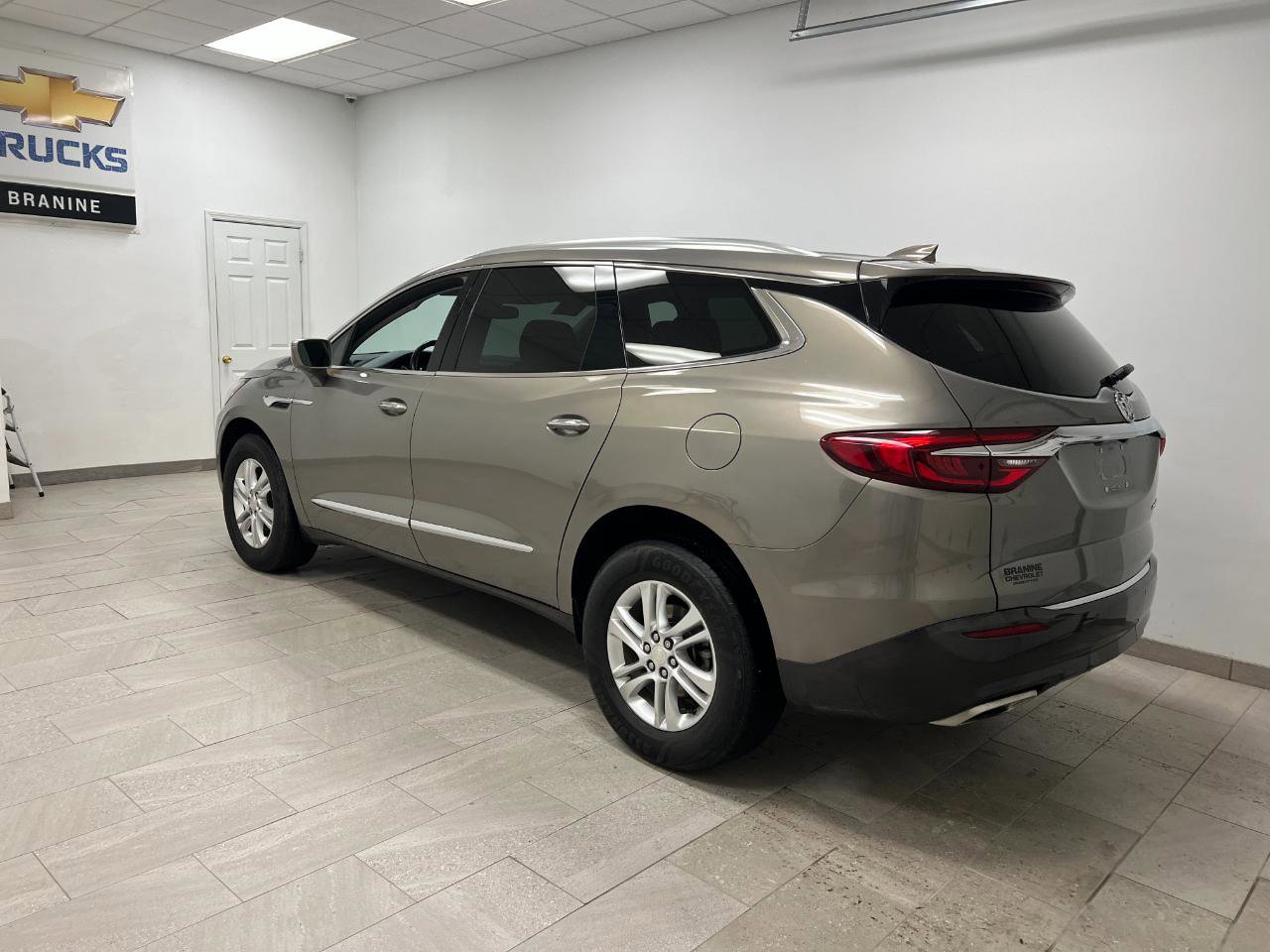 Used 2019 Buick Enclave Essence FWD image 13