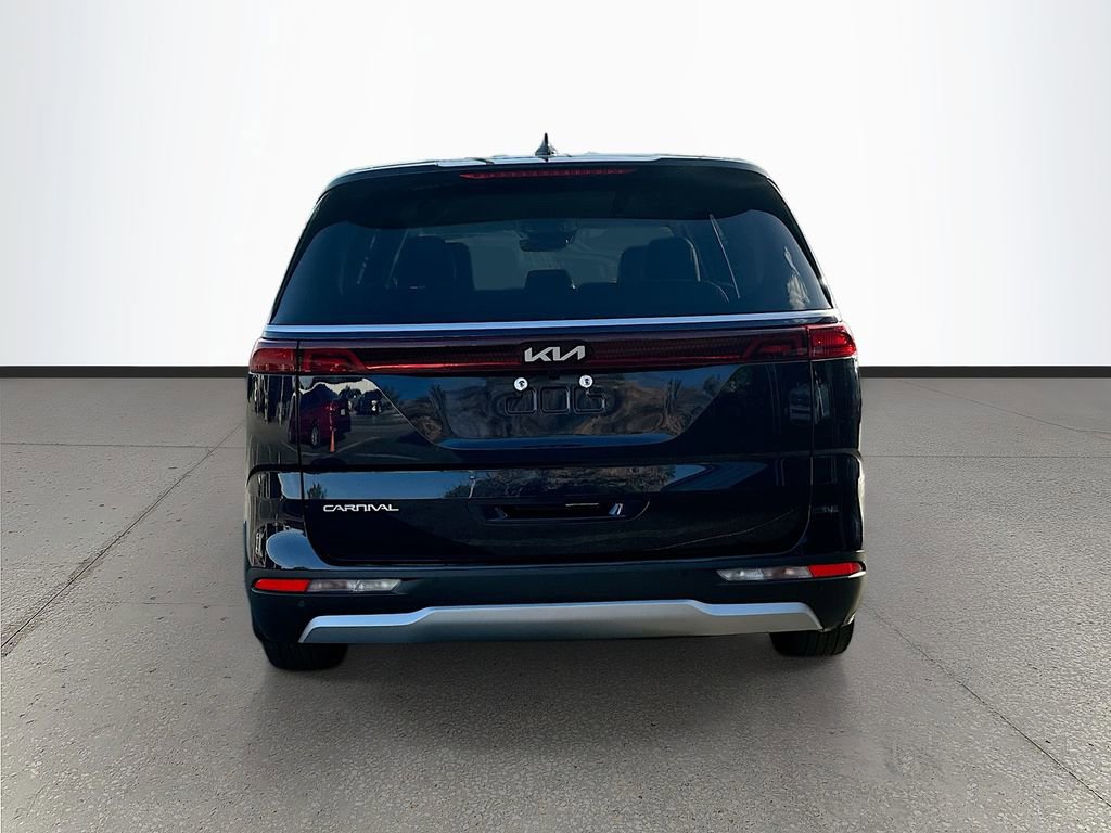 Certified 2024 Kia Carnival LX image 6