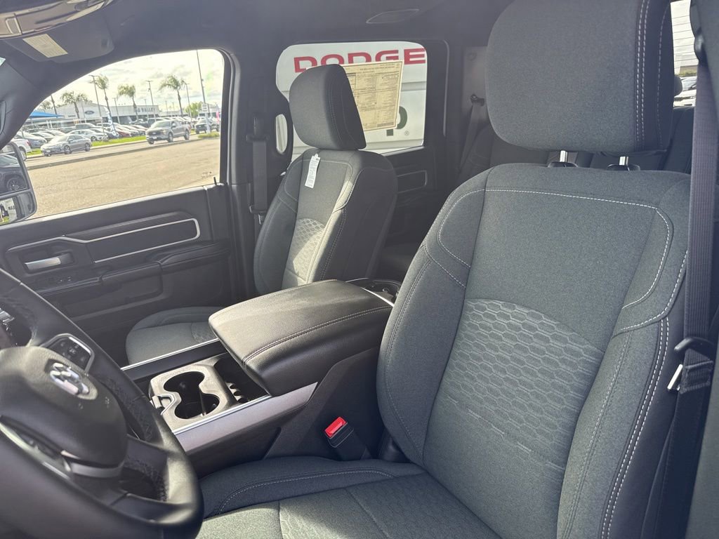 New 2026 RAM 3500 Big Horn AWD/4WD image 19
