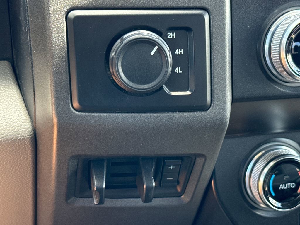 Used 2020 Ford F250 XL w/ STX Appearance Package image 23
