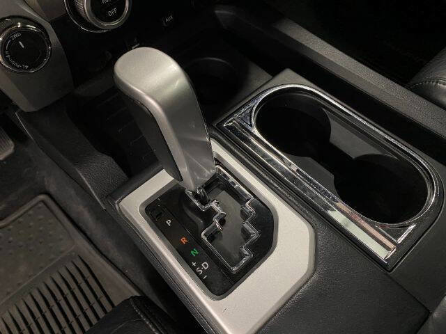 Used 2014 Toyota Tundra 4x4 CrewMax image 25
