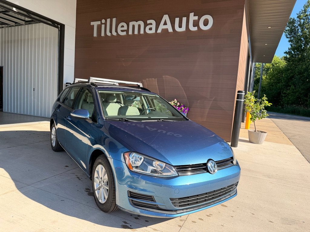 Used 2016 Volkswagen Golf S FWD image 1