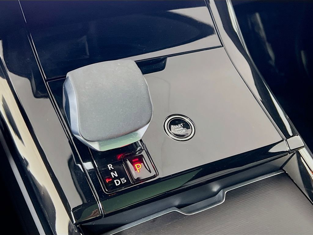 Used 2024 Land Rover Range Rover Sport Dynamic SE image 17