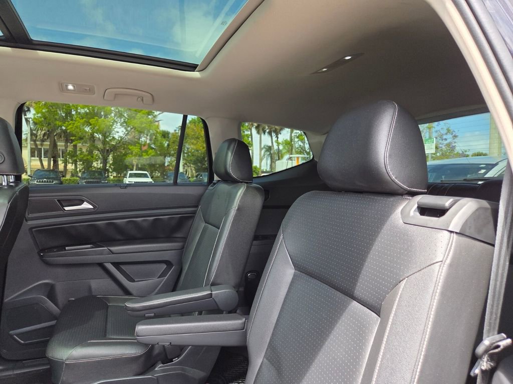 Used 2021 Volkswagen Atlas SE w/ Panoramic Sunroof Package FWD image 19