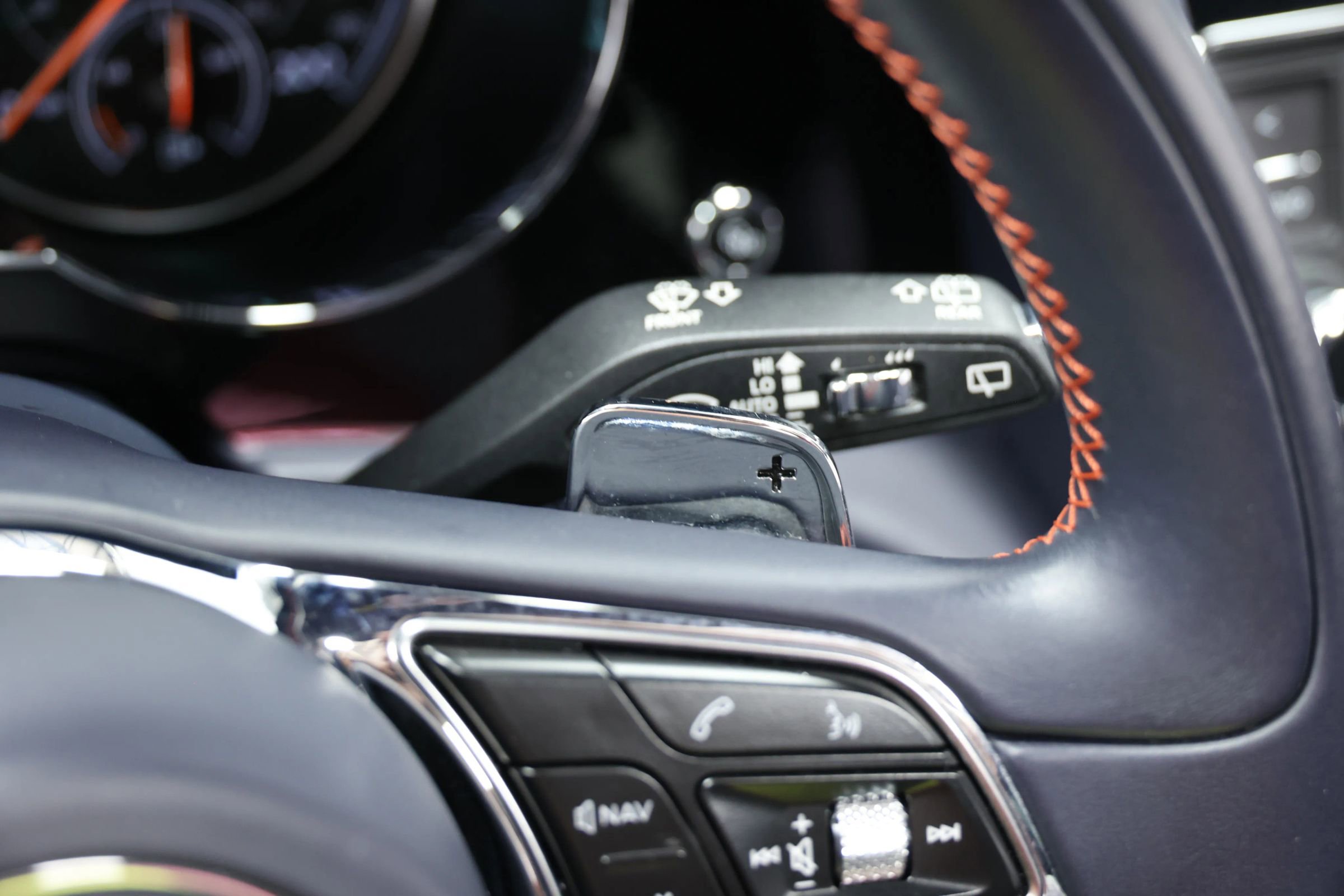 Used 2019 Bentley Bentayga AWD/4WD image 28