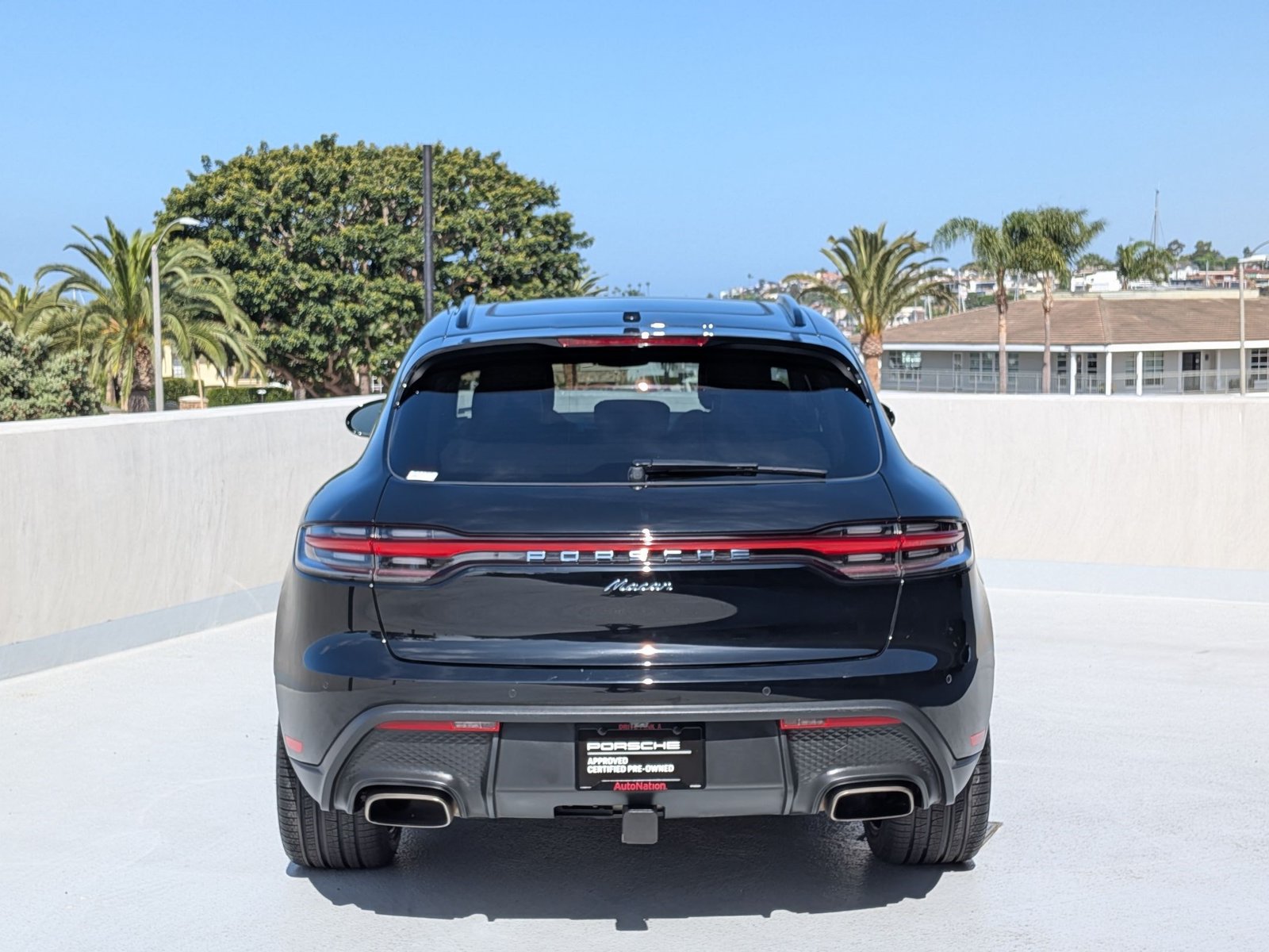 Certified 2024 Porsche Macan AWD/4WD image 10